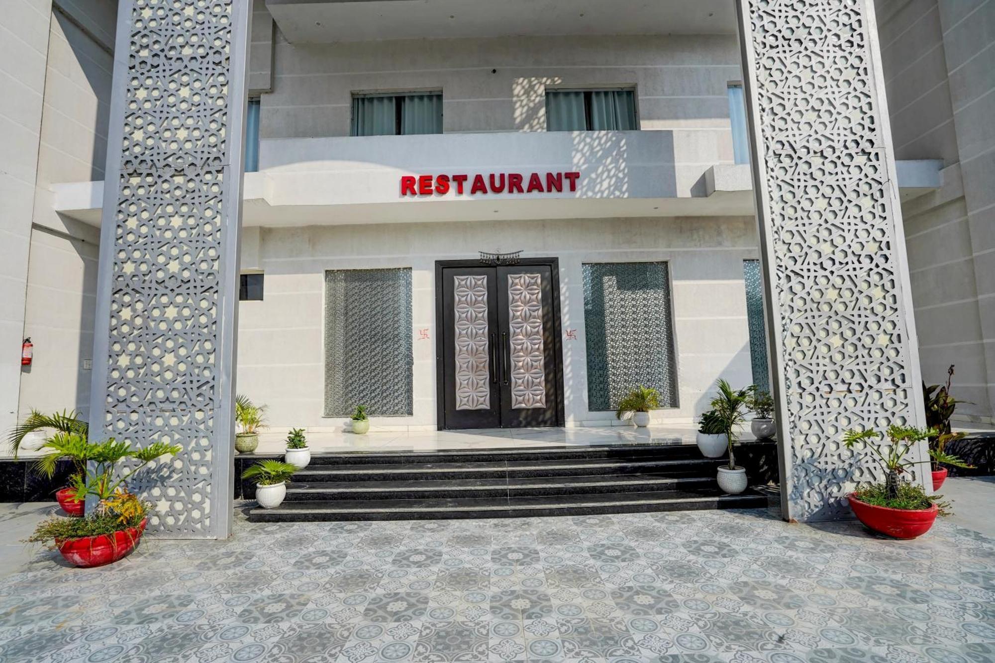 Collection O The God'S Palace Resort Meerut Luaran gambar