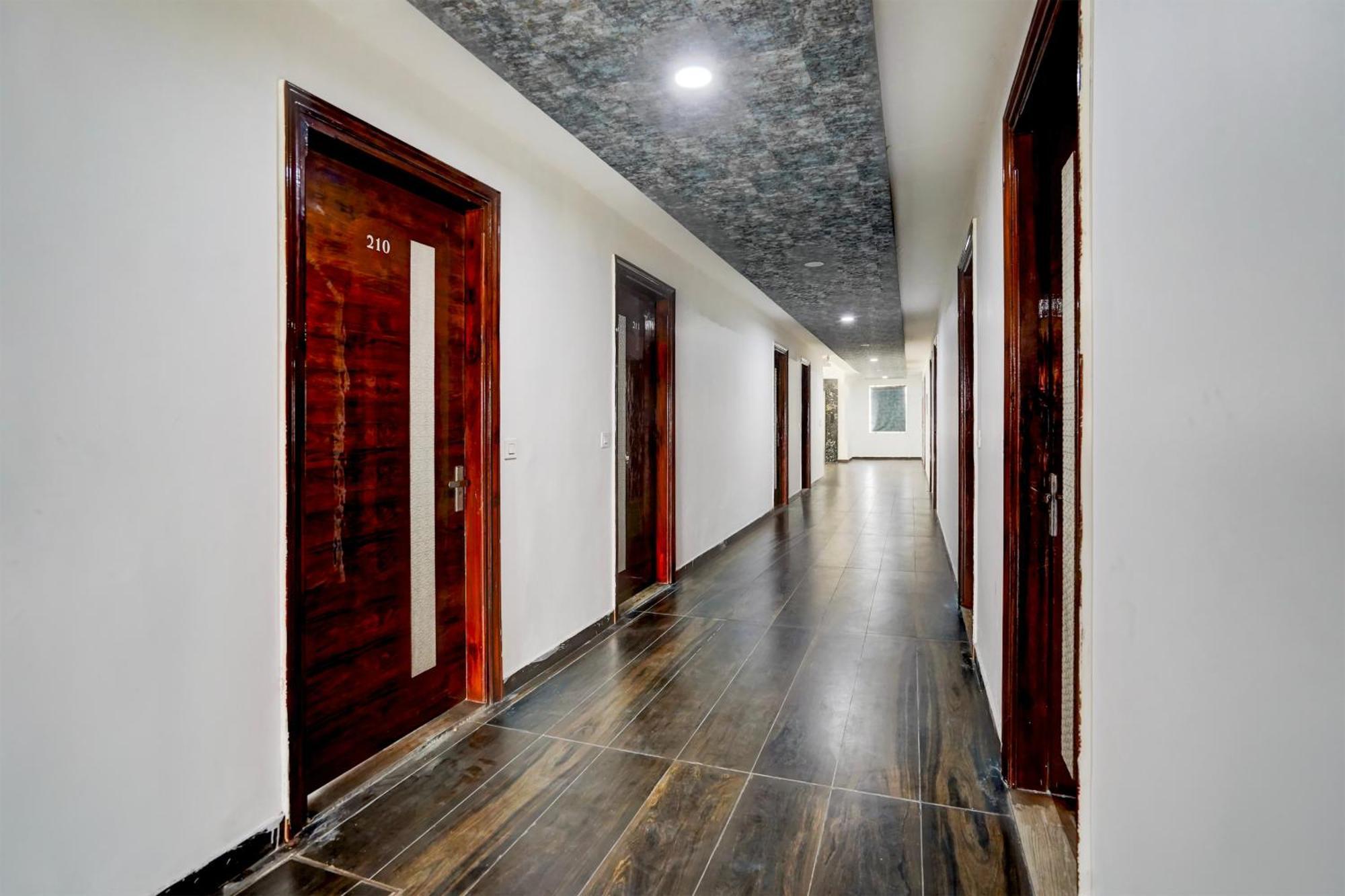 Collection O The God'S Palace Resort Meerut Luaran gambar