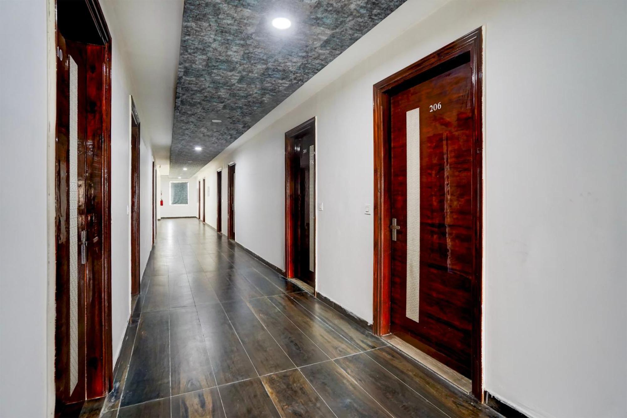 Collection O The God'S Palace Resort Meerut Luaran gambar